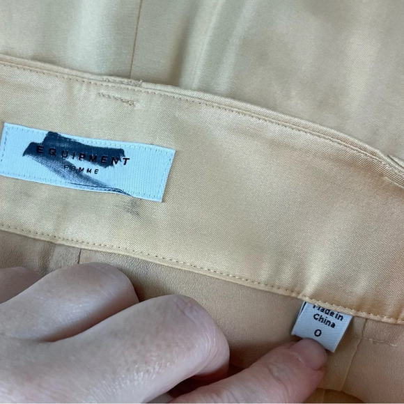 NEW Equipment Femme Wide Leg Pants Womens 0 Yellow Pleated Silk Blend NWOT - Picture 5 of 10